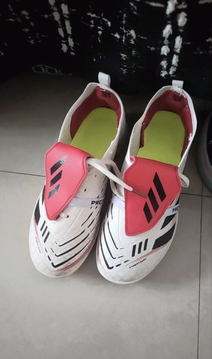 Адидас придатор бутсы