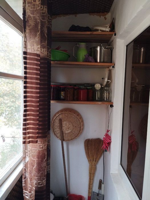 Dokanalda yo'lni bo'yida 1xonali uy sotiladi. 16000$.