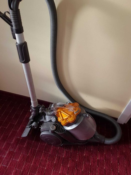 Dyson DC 19 aspirator cu fir