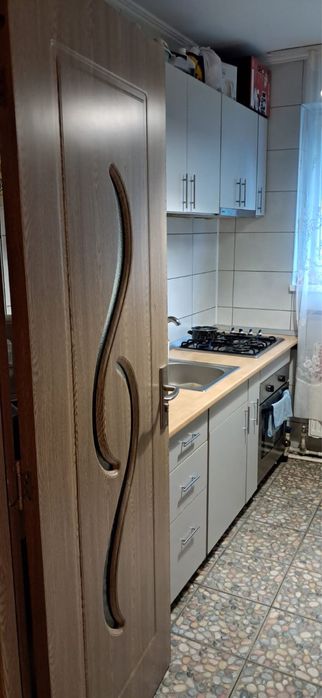 Inchiriez apartament
