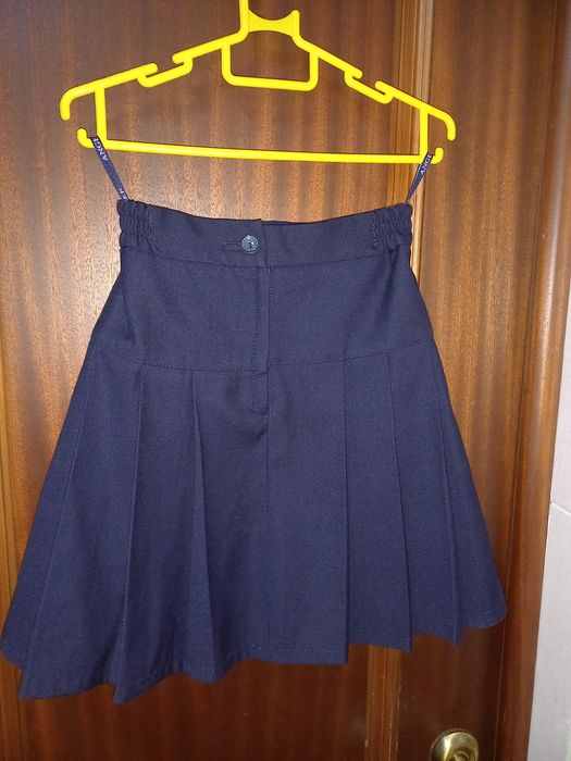 Продам юбку школьную