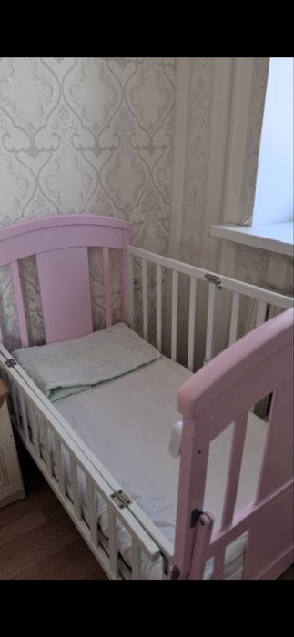 Детская кроватка