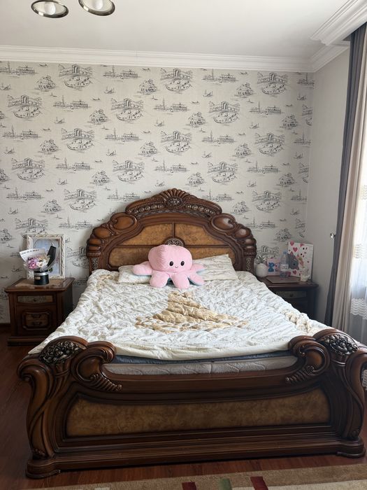 Продам спальный гарнитур