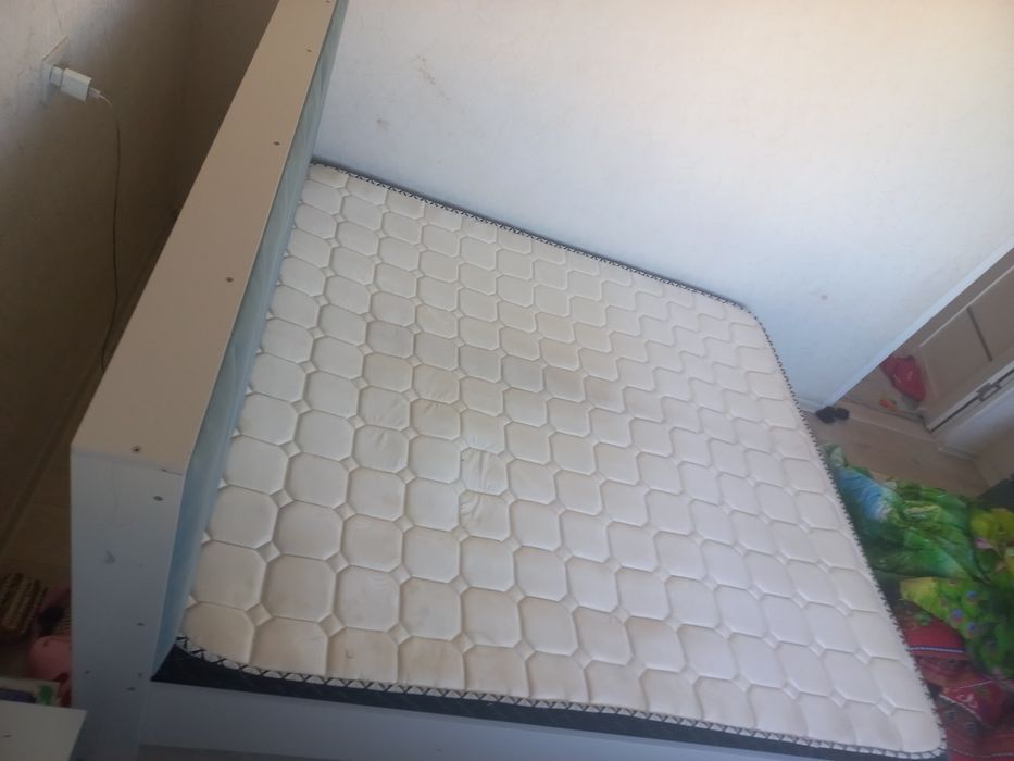 Краватьдвухспальный