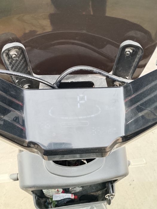 Skuter sotiladi.Kelishamiz