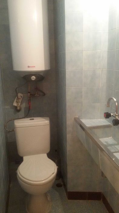 Дава се под наем Двустаен апартамент в Варна, Левски - 78 кв.м за 408 € - Снимка #1