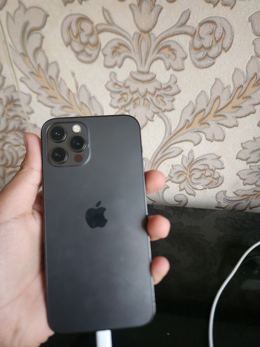 Iphone12pro ideal hech qayeri almashmagan radnoy hamma narsasi