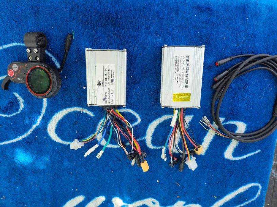 Vând trotinetă electrică Kukirin/Kugoo M4 Pro pentru piese sau reparație