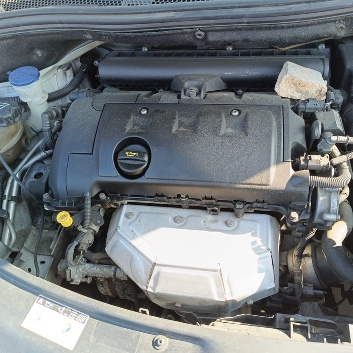 Vand motor peugeot 208 an 2016 1,4 benzina
