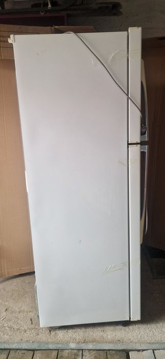 Продам Холодильник LG