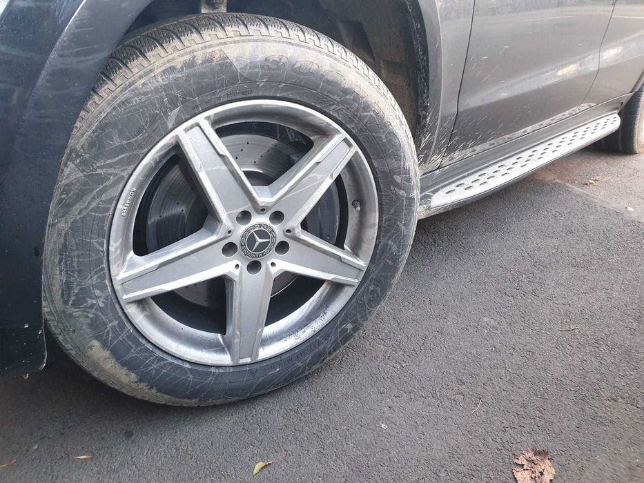 vand jante mercedes R19 cu cauciucuri de iarna