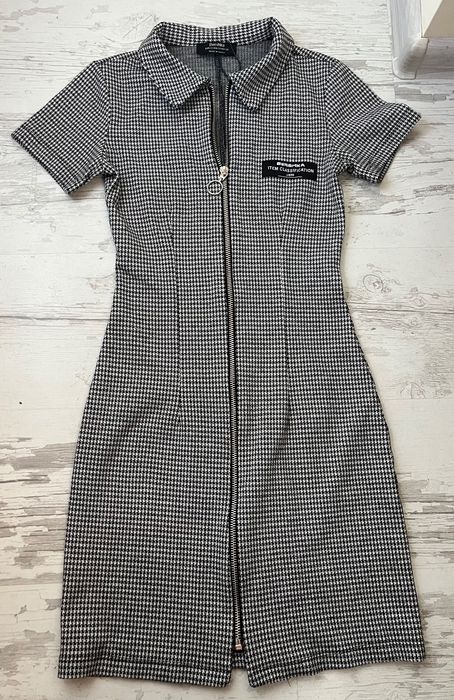 Рокля Bershka XS