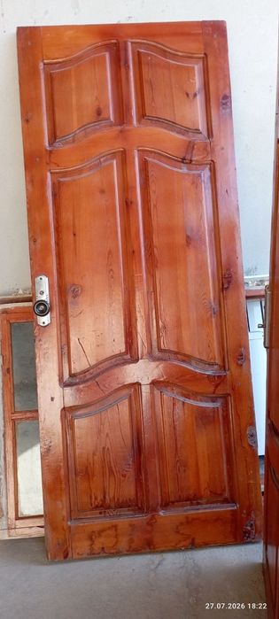Katyol, radiator, eshik sotiladi