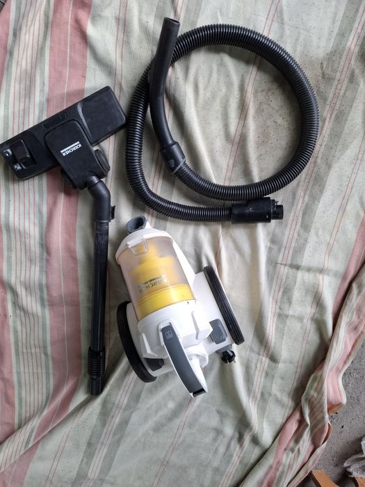 Пылесос фирмы KARCHER