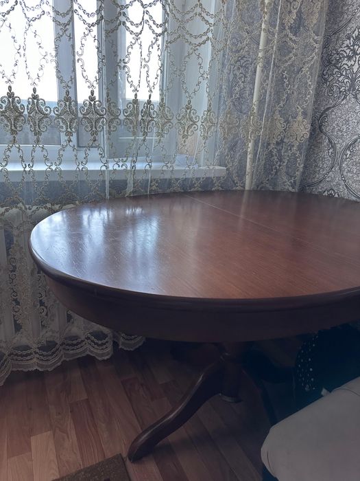 Стол дубовый кухонный