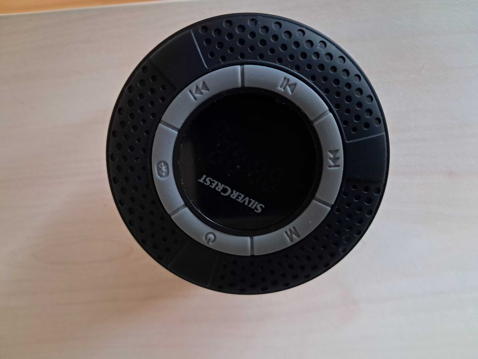 Малка преносима Bluetooth колонка за слушане на музика