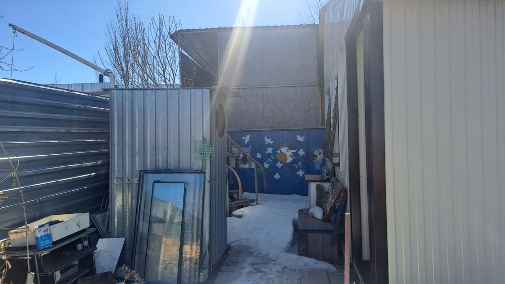 Садовый участок с домиком