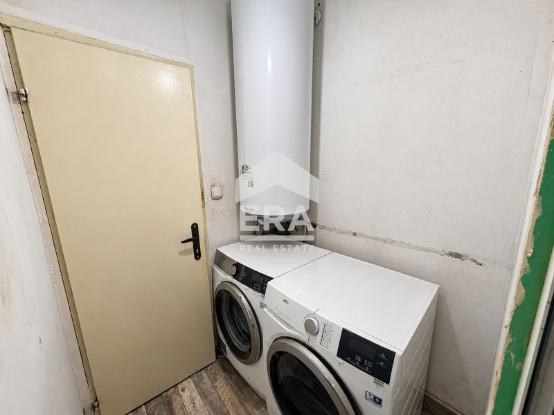 Продава се Четиристаен апартамент в Русе, Център - 103 кв.м за 1612 €/кв.м - Снимка #6