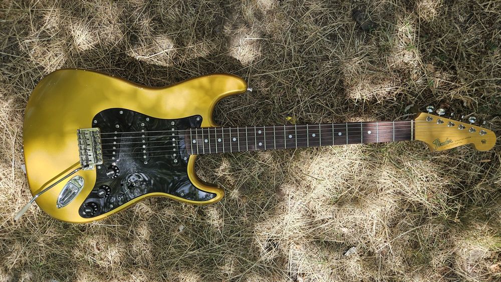 MJT Stratocaster Aztec Gold