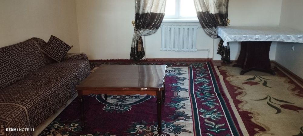 Ховлида хоналар ижарага берлади срочно