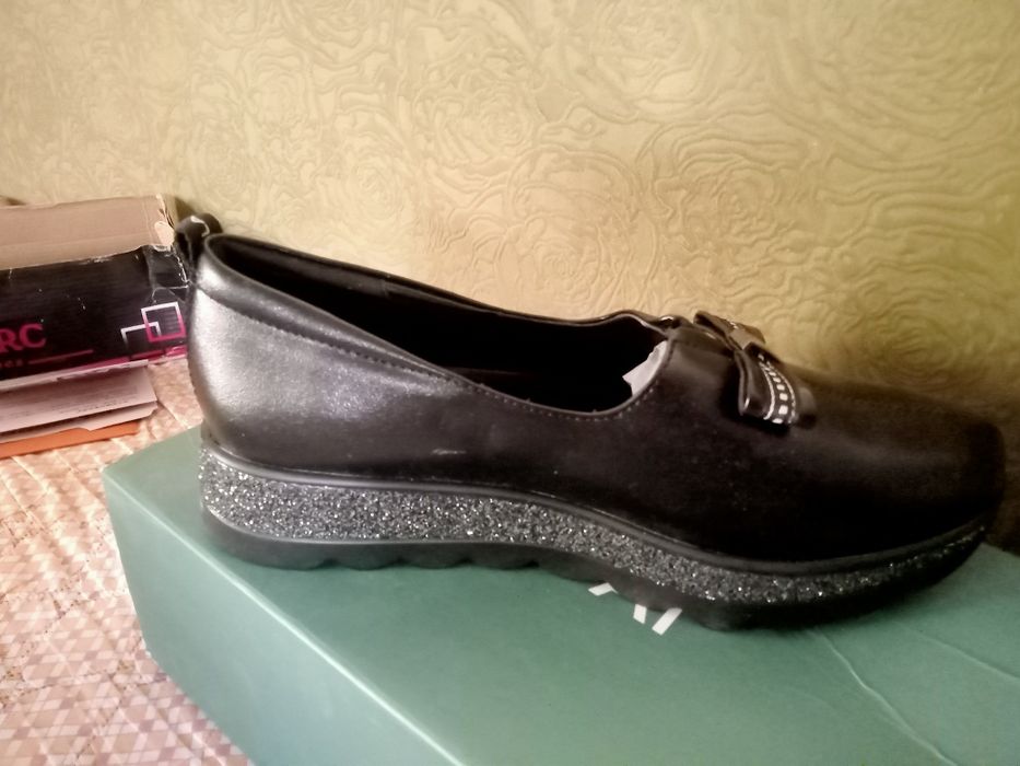 Продам новые женские обуви