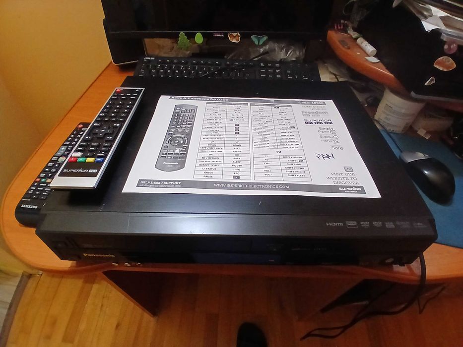 panasonic dmr-ez49v (dvd recorder-video recorder vhs) hifi stereo,hdmi, telecomanda,rezervat