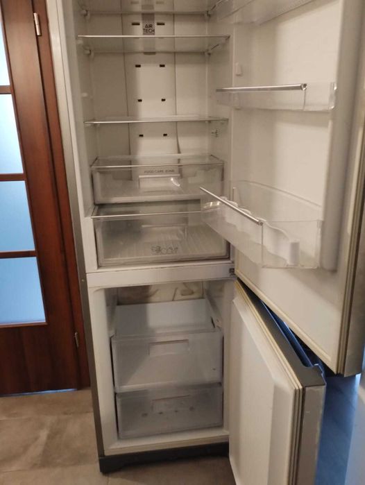 Aragaz si combina frigorifica. Se pot vinde si separat