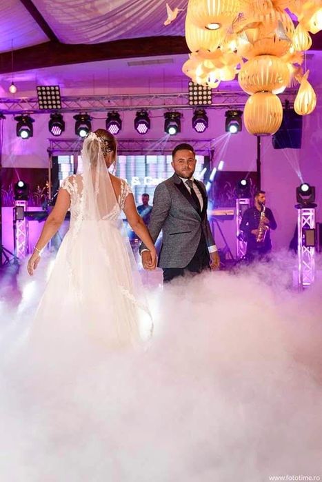 Fum Greu  Gheata Carbonica Dansul Mirilor