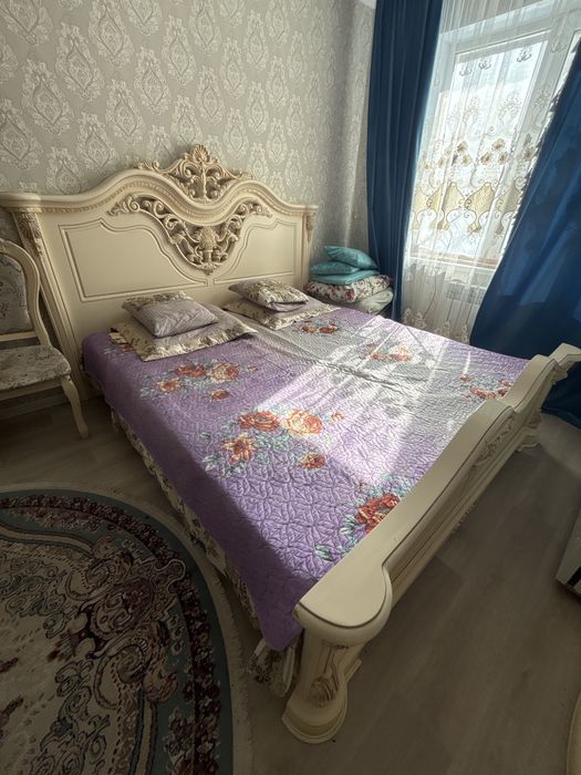 Продам мебель, 4 стулья, кровать и т.д.