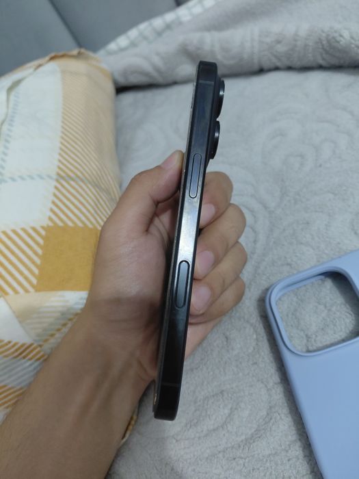 Продам iphone 16 pro