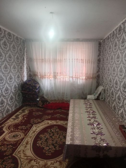 2x honali uy sotiladi  34 000 kelishiladigan joyo bor