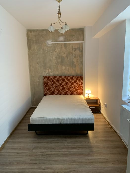 Inchiriez apartament sau vand