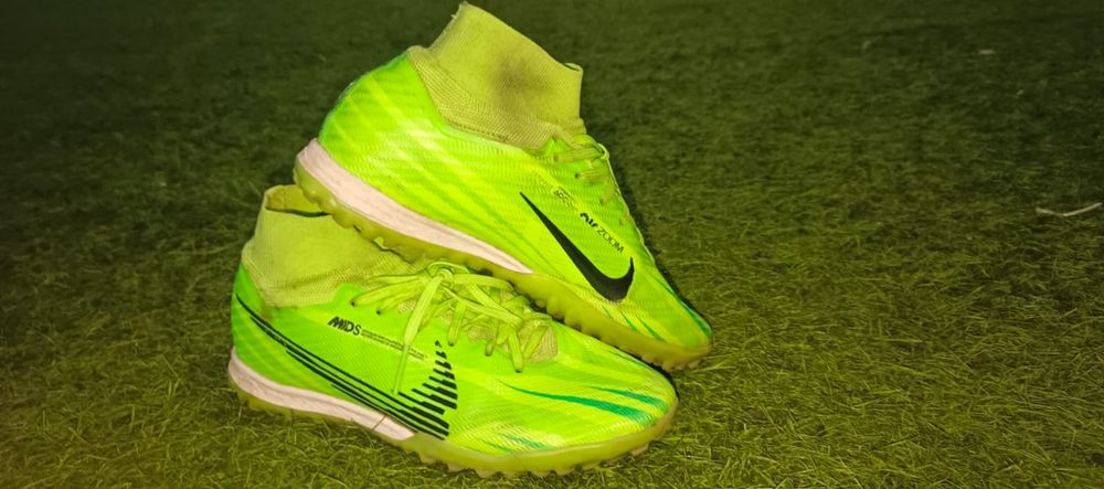 Сороконожки Nike