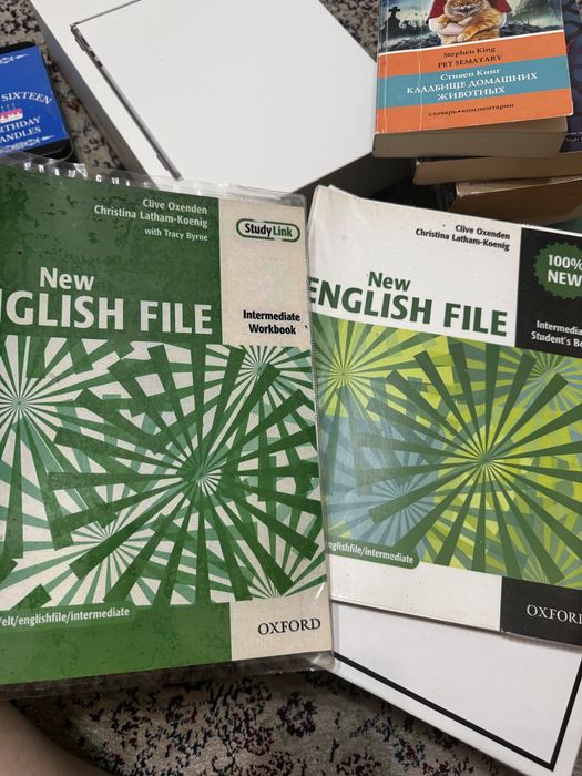 Книги английского и турецкого