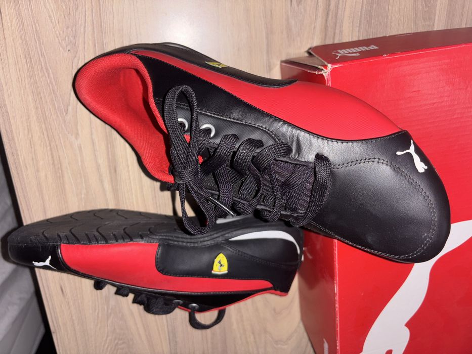 Обувки на Puma-Ferrari
