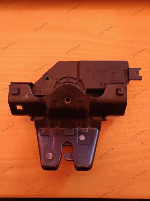 Broasca capota spate BMW seria 5 E60 cod 8 196 401