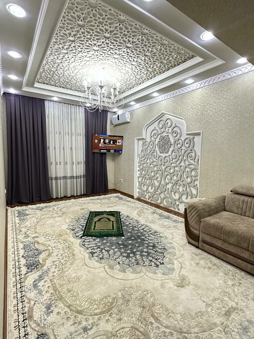 4-комнатная квартира посуточно/Kunlik sutichni uy