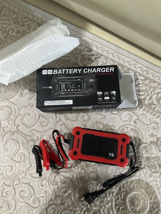 Incarcator baterie auto masina nou 12V