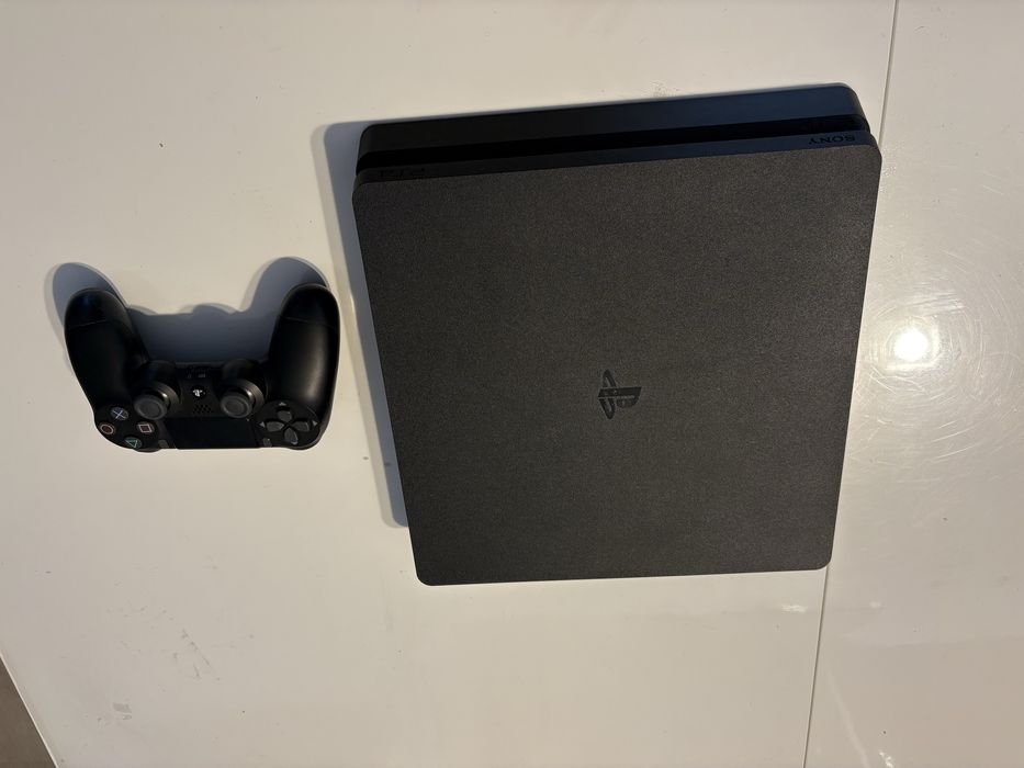 PS  4   play  station  putin utilizat