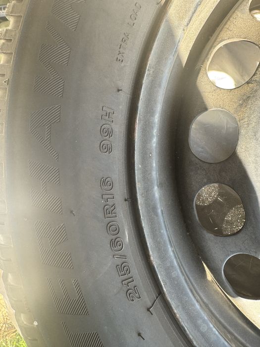 Set 4 Roti Iarna 215/60 R16 - Firestone Winterhawk 4 - DOT 23 - Anvelope cu uzura minima, profil foarte adanc.