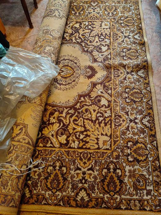 Продам ковер напольный