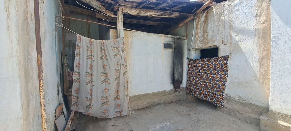 Ховли уй сотилади !