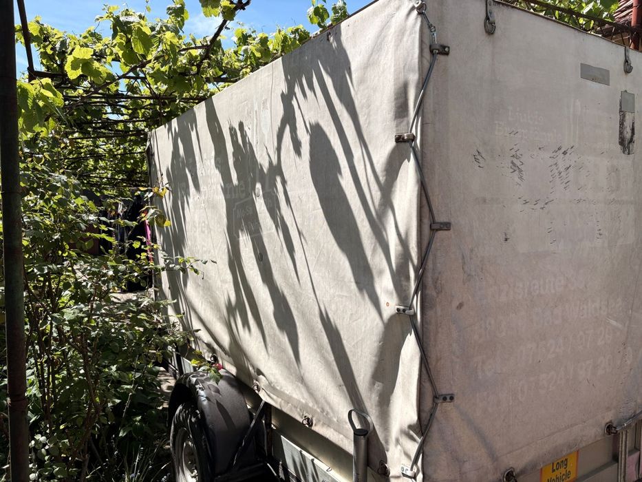 Remorca 750kg cu sistem de Franare