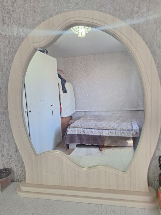 Продам зеркало от комода