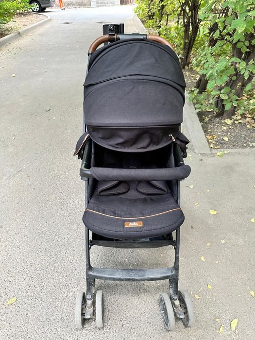 Коляска прогулочная Joie Sma Baggi