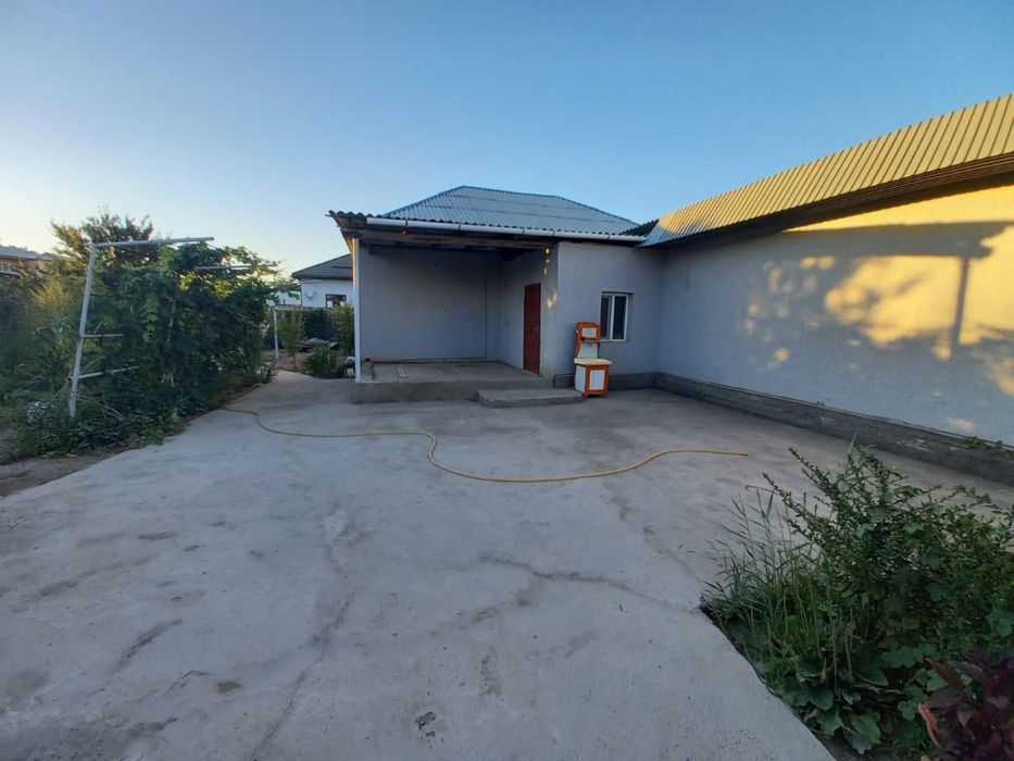 Үй сатылады. Дом продаются