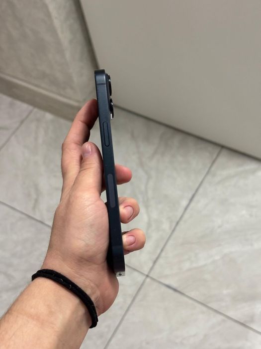 Айфон 14 е-симммм!