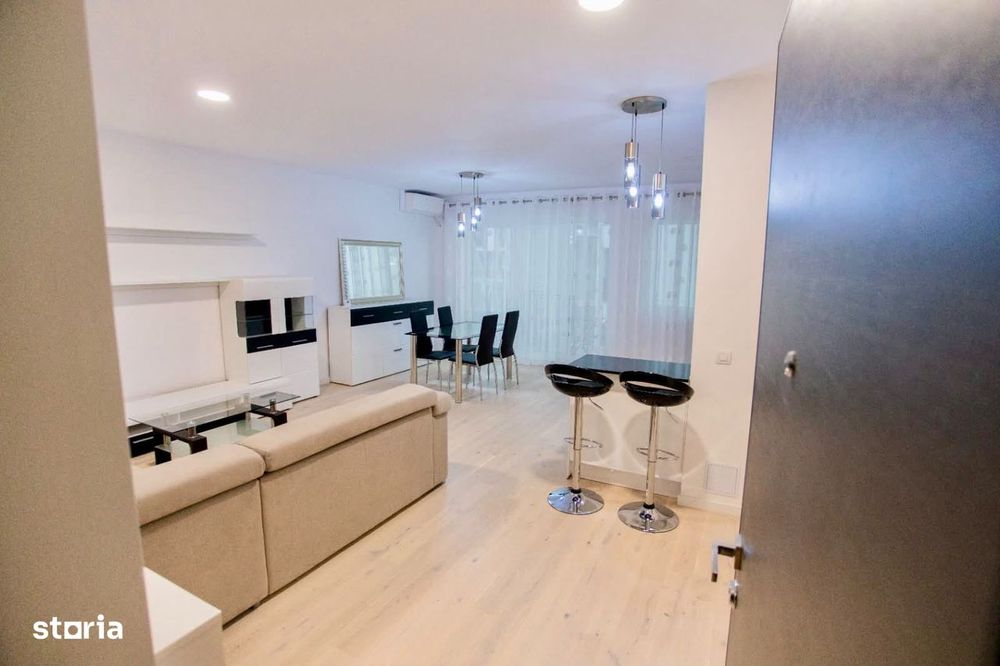 2 camere, parcare, Record Park
