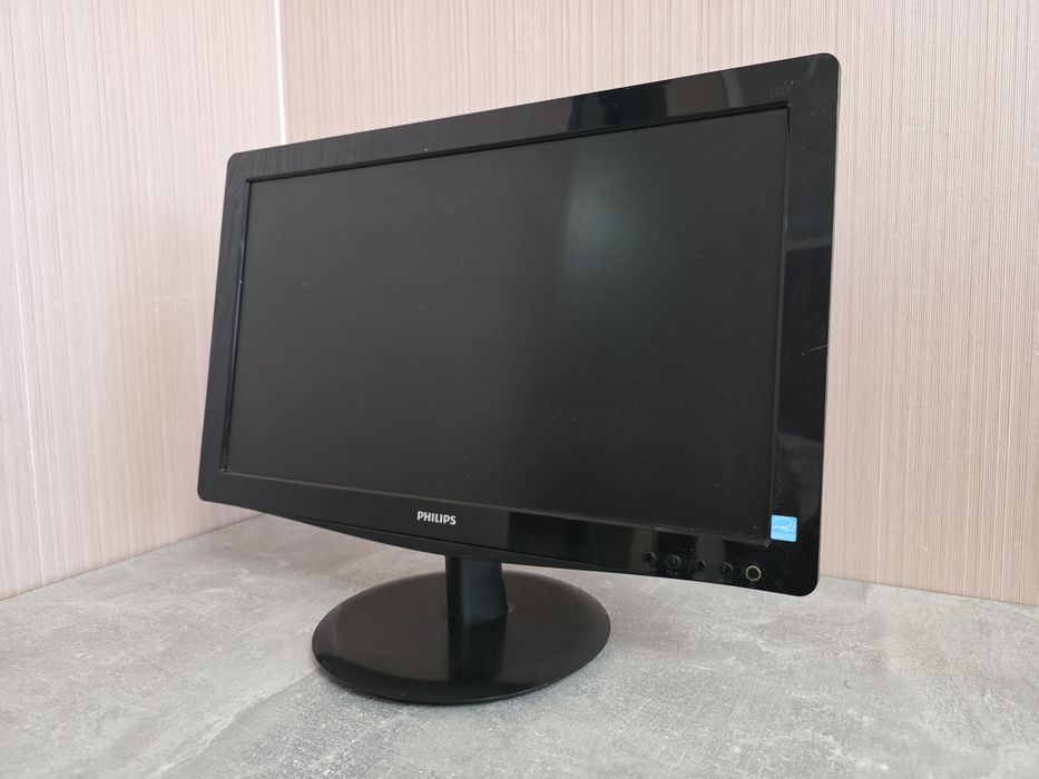 Монитор Philips 18,5"