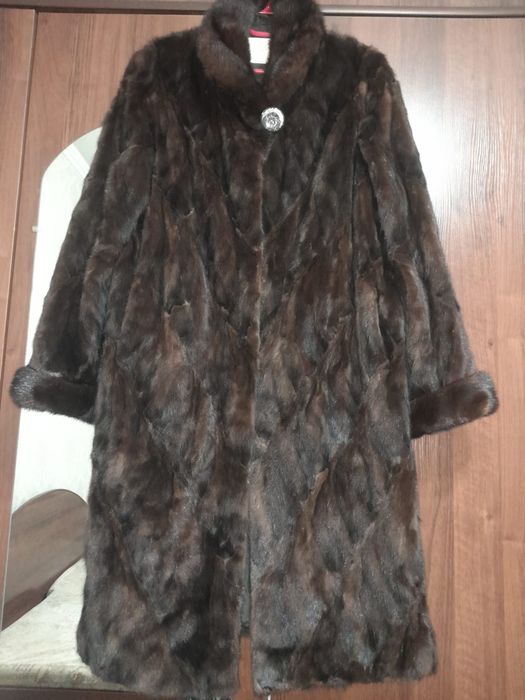 Продам норковую шубу, шапки